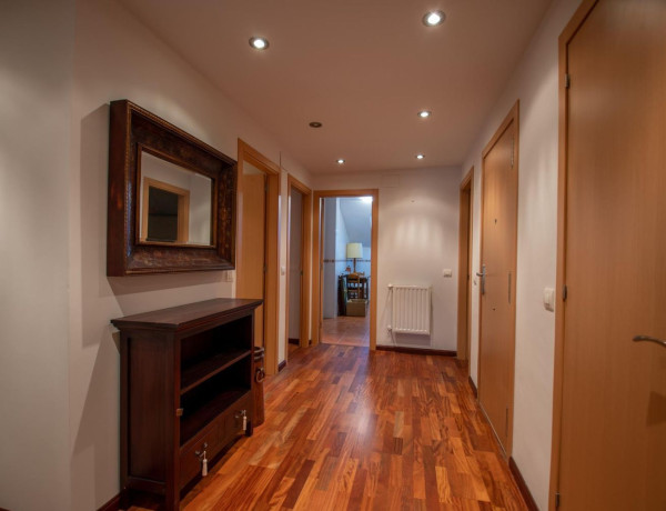 Piso en venta en  Calle Buenos Aires, Villaviciosa photo 1
