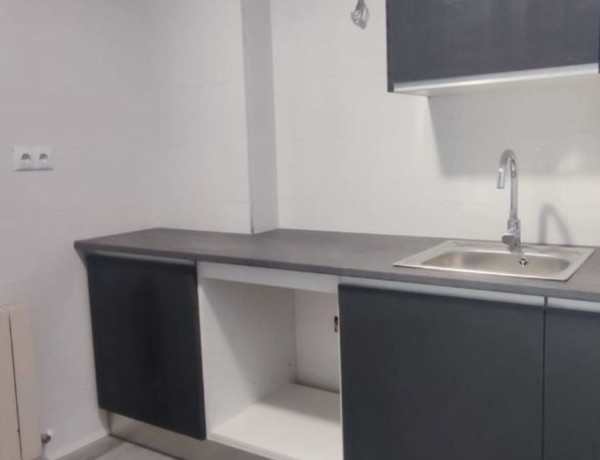Apartment for sale in  Calle Francisco Pizarro, Palencia photo 4