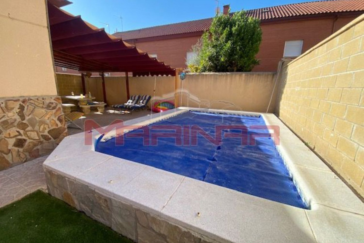 Sale of townhouse in  Seseña Nuevo , Seseña photo 2