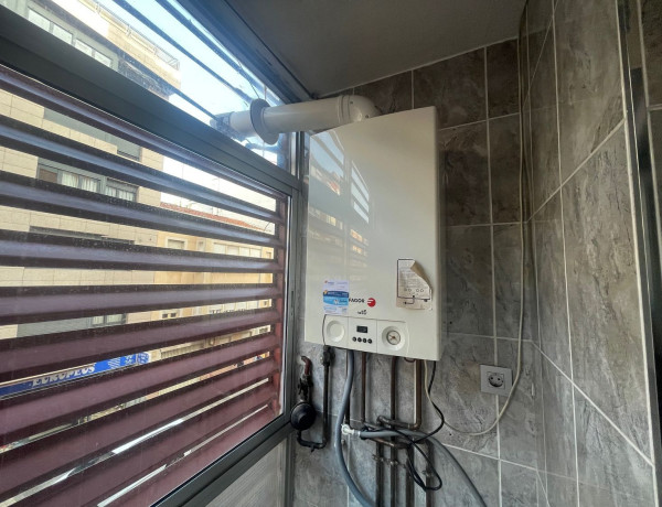 Apartment for sale in  Avenida Santander, Palencia photo 4