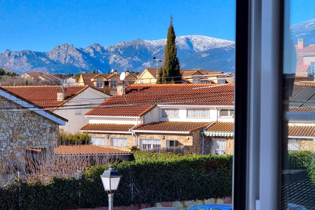 Sale of townhouse in , Guadalix de la Sierra photo 3