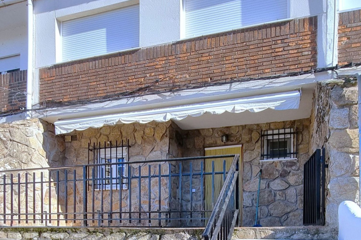 Sale of townhouse in , Guadalix de la Sierra photo 4