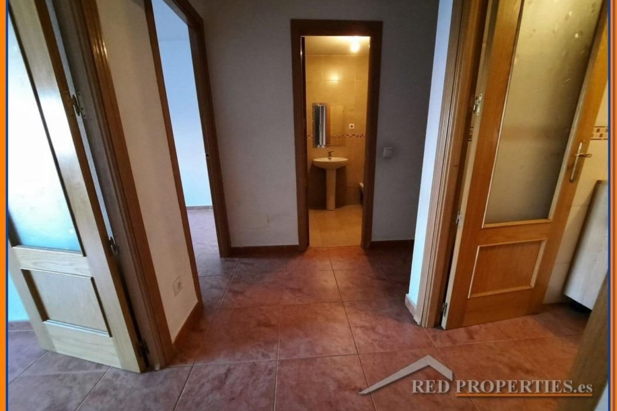 Piso en venta en Yuncler, Yuncler
photo 1