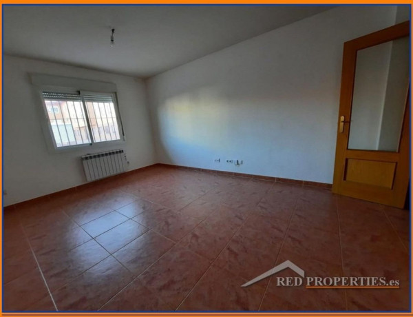 Bajo en venta en , Yuncler photo 2