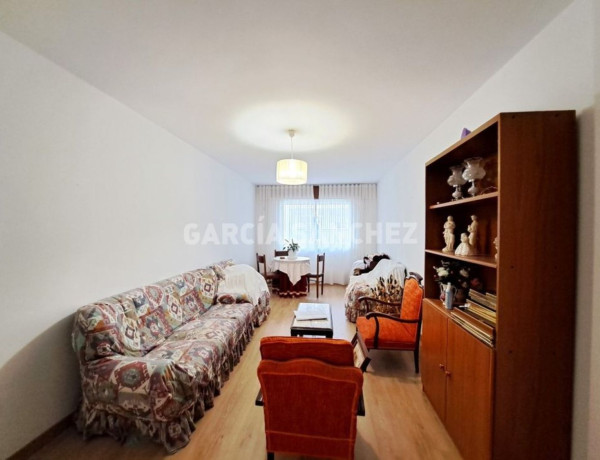 Piso en venta en , Boiro photo 1