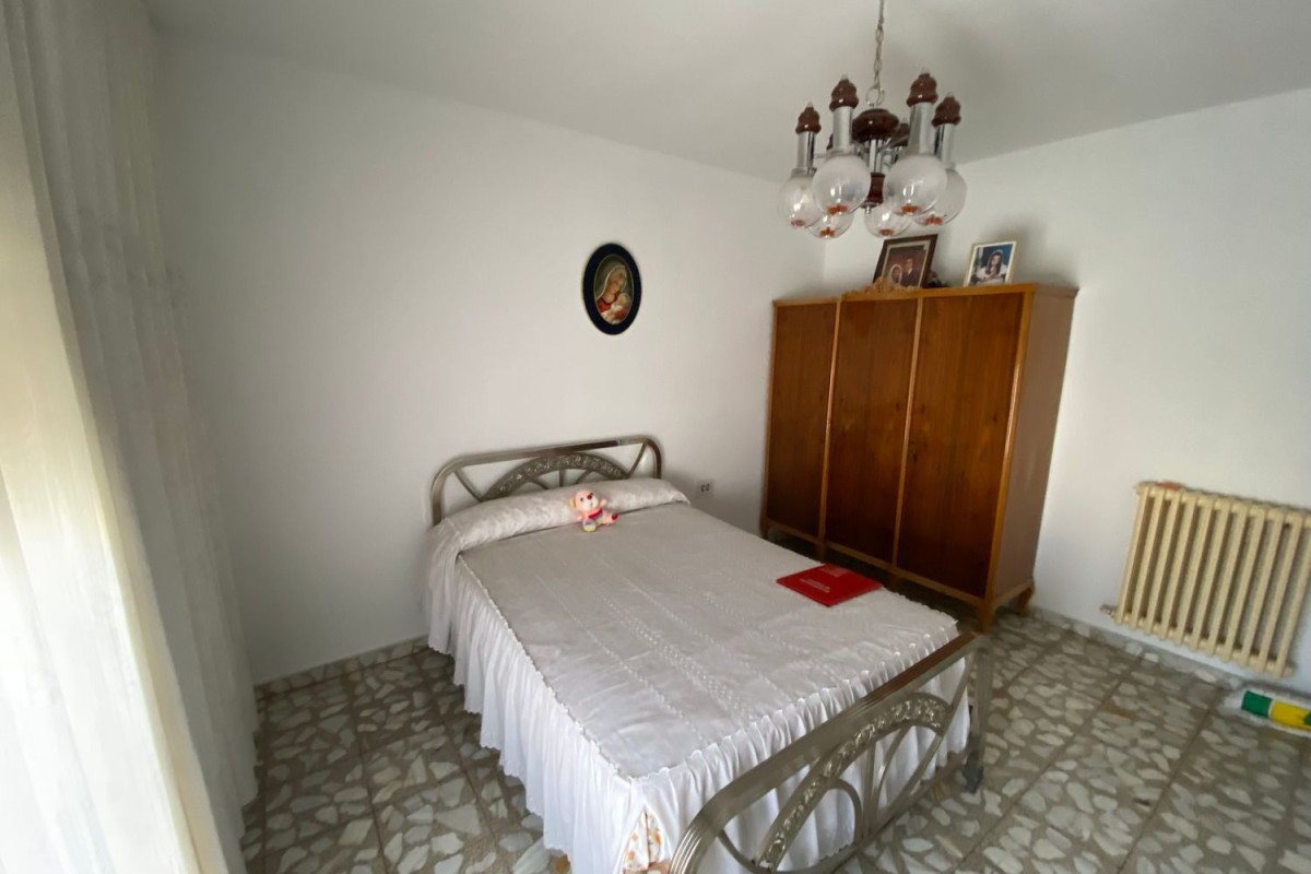 Sale of independent chalet in Center, Arganda
 photo 2