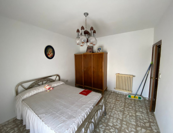 Chalet independiente en venta en Centro , Arganda thumbnail 2