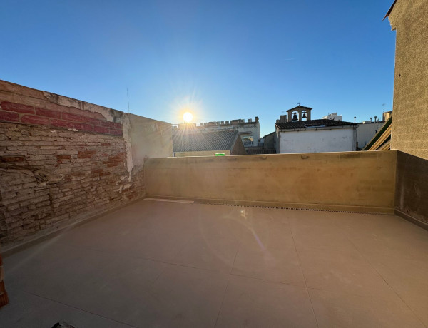Duplex for sale in Calle de Viladomat, Sabadell thumbnail 1