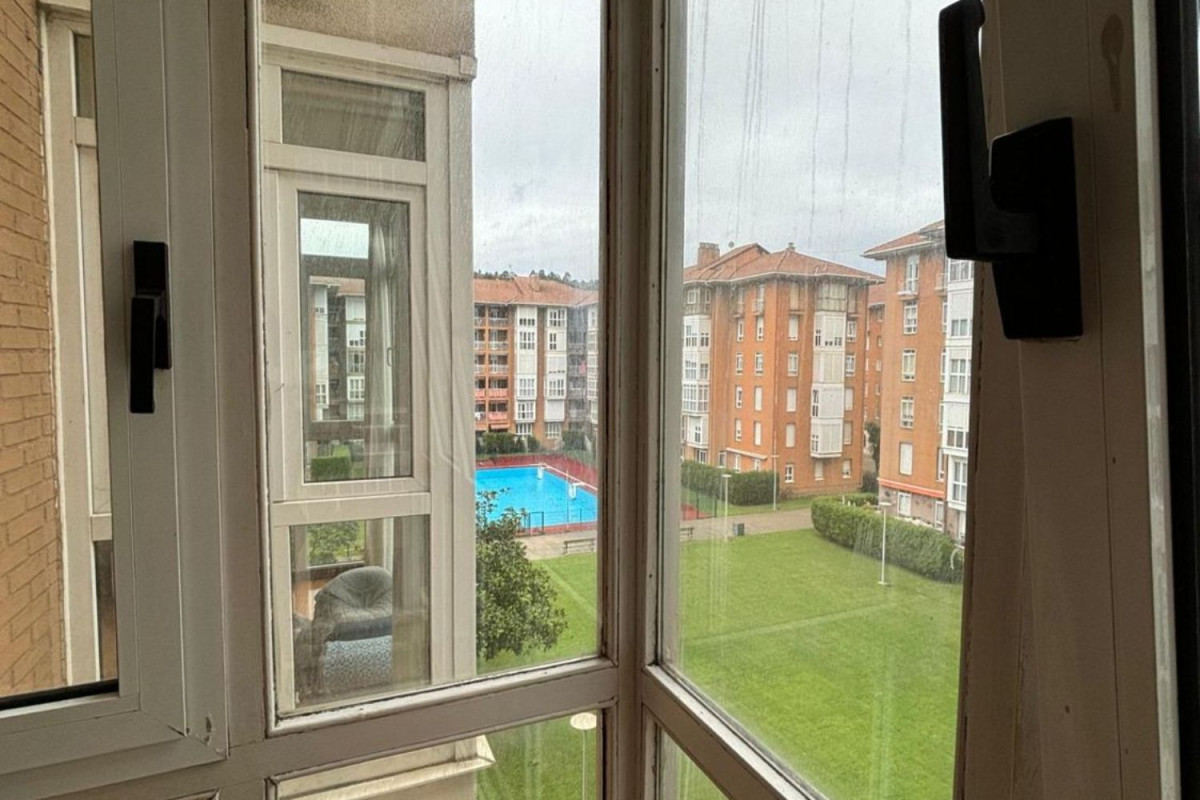 Sale of apartment in Calle San Martín del Pino, Santander
 photo 3
