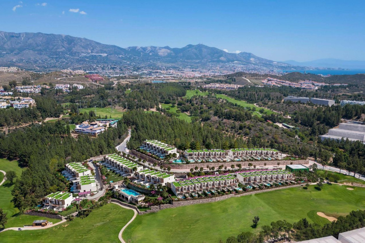 Venta de chalet adosado en  Avenida Carmen Werner , Mijas photo 2