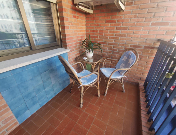 Piso en venta en  Calle Don Lope de los Ríos, 10, Distrito Santa Rosa - Valdeolleros photo 3