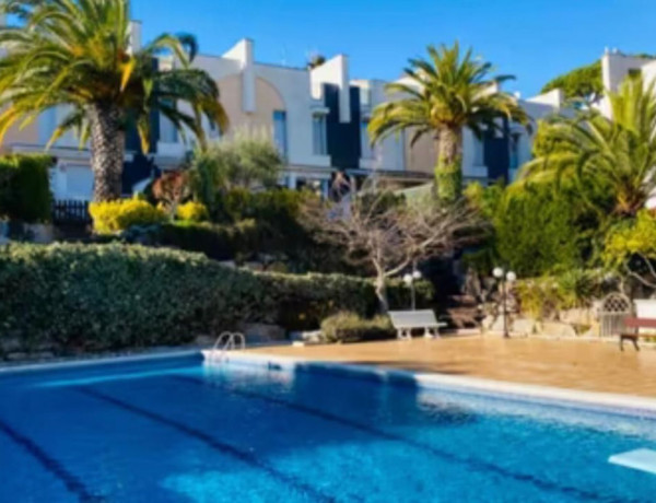 Chalet adosado en venta en Calle Santa Anna , Castell-Platja d'Aro photo 1