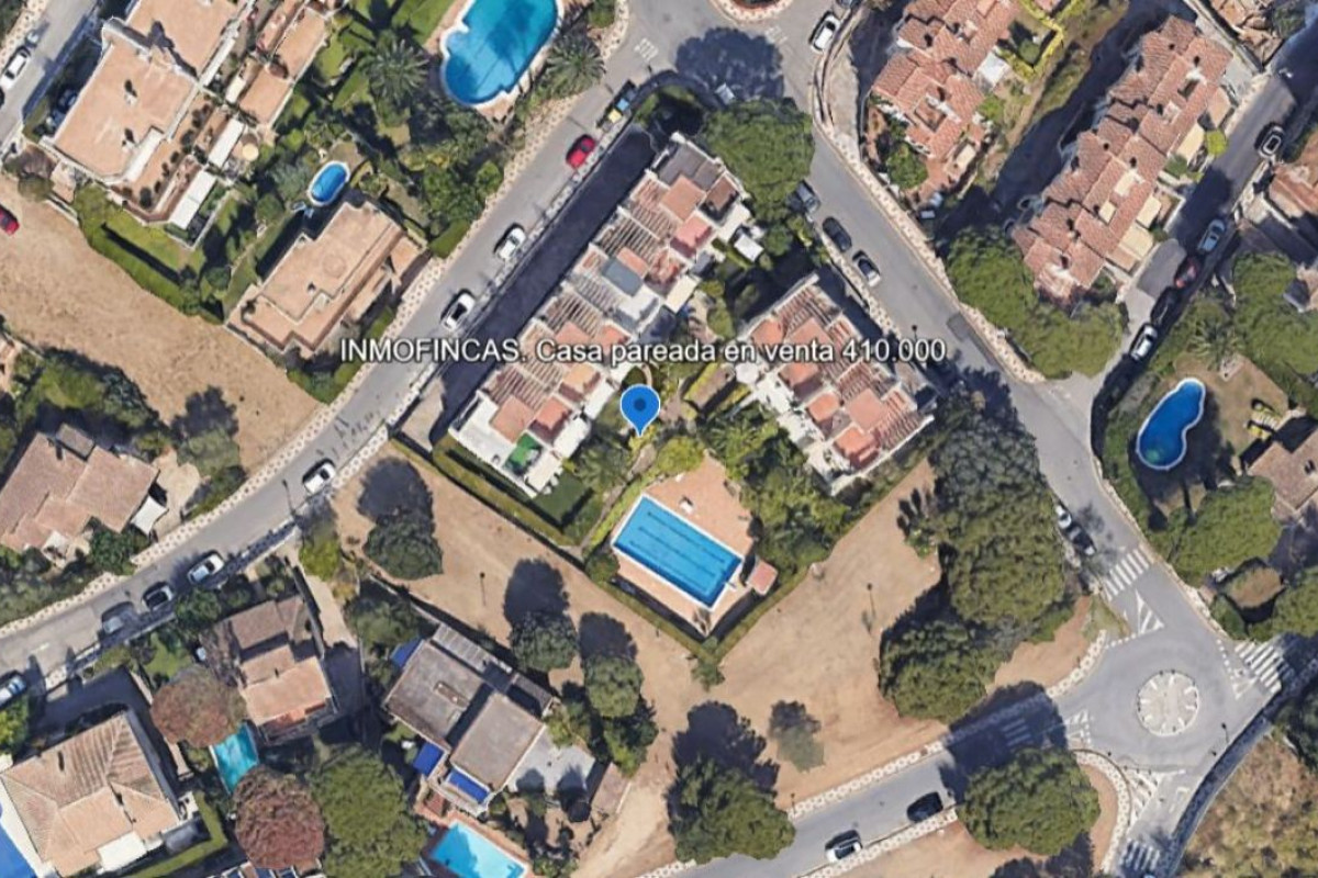 Продажа таунхауса в Calle Santa Anna , Кастель-Платья д'Аро photo 2
