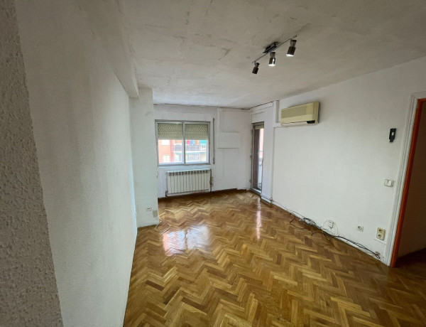 Apartment for sale in  Gil de Andrade, Alcalá de Henares photo 2