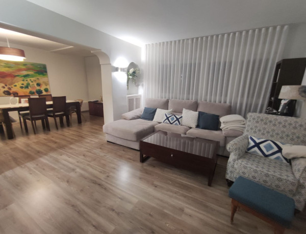 Piso en venta en  Manuel de Falla, 1, Distrito Santa Rosa - Valdeolleros photo 1
