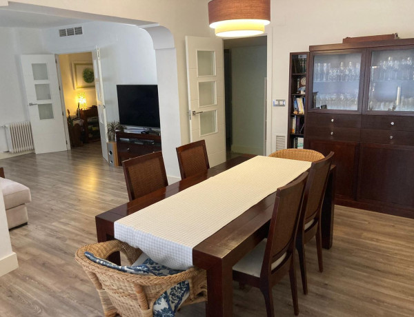Piso en venta en  Manuel de Falla, 1, Distrito Santa Rosa - Valdeolleros photo 2