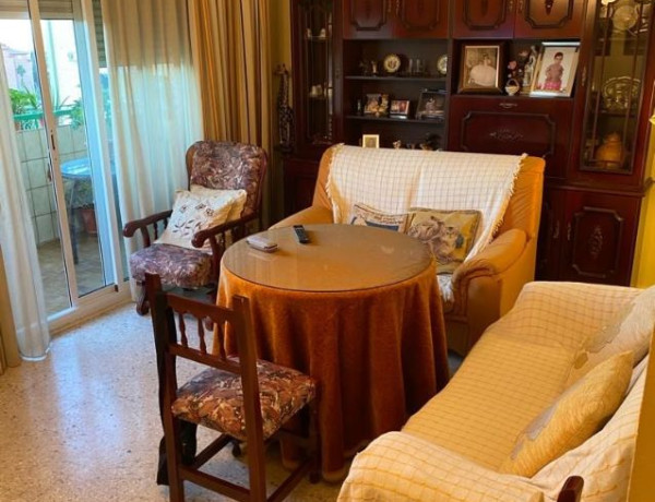 Продажа квартиры в Calle Santa María del Valle, Distrito El Valle - Universidad photo 1