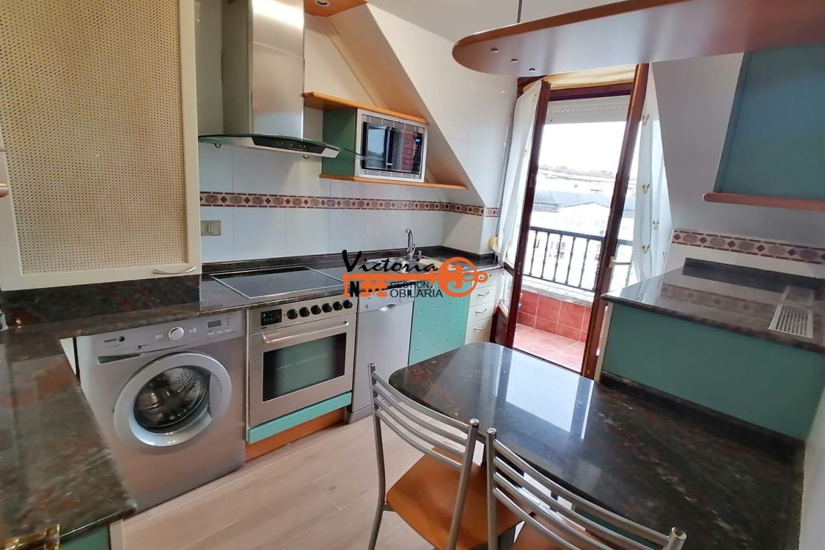 Продажа пентхауса на Calle Leonardo Rucabado, Кастро-Урдьялес photo 2