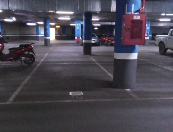 Продается гараж по адресу  Calle Avión Cuatro Vientos, 4 , Sevilla photo 1