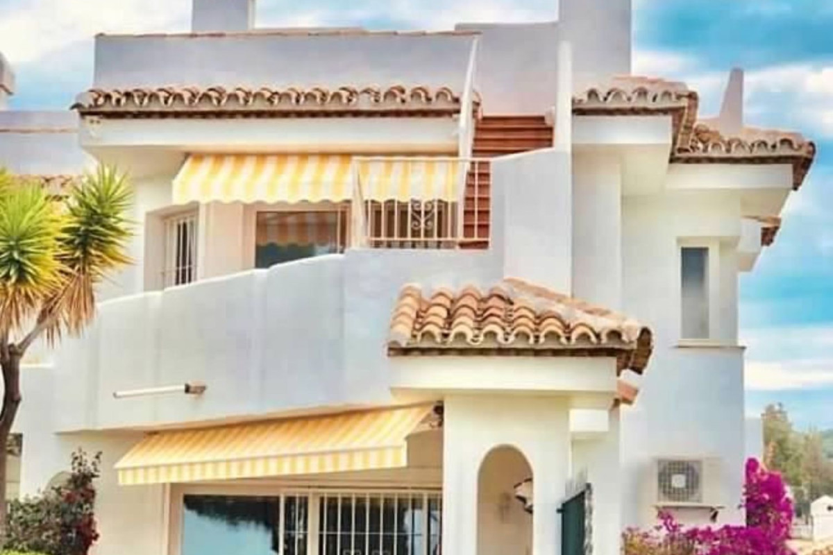 Sprzedaż niezależnego domku jednorodzinnego w  Sitio de Calahonda , Mijas photo 3