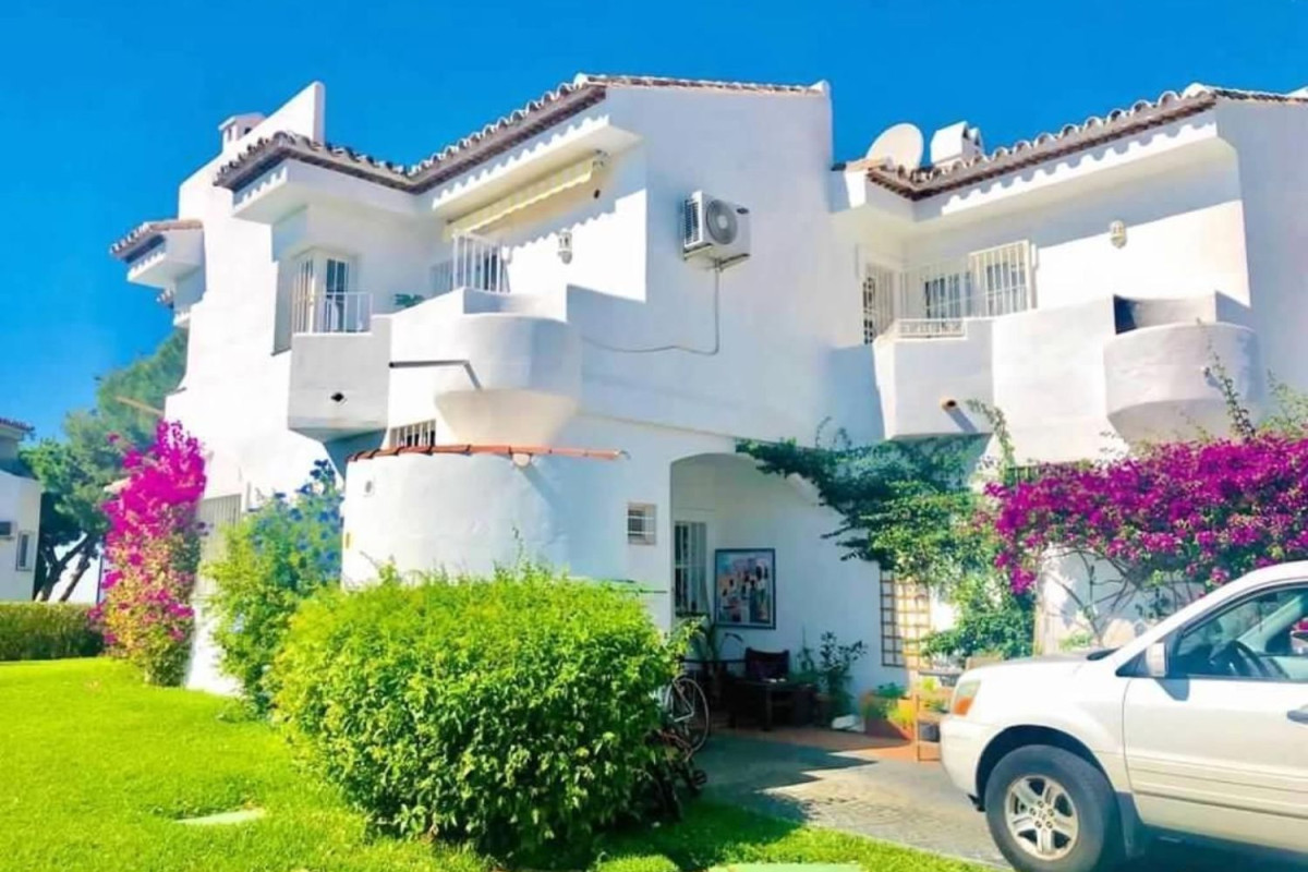 Sprzedaż niezależnego domku jednorodzinnego w  Sitio de Calahonda , Mijas photo 4