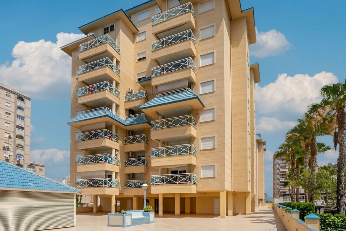 Продажа квартиры на Plaza Poligono I-Manga, Ла-Манга Дель Мар Менор
 photo 2