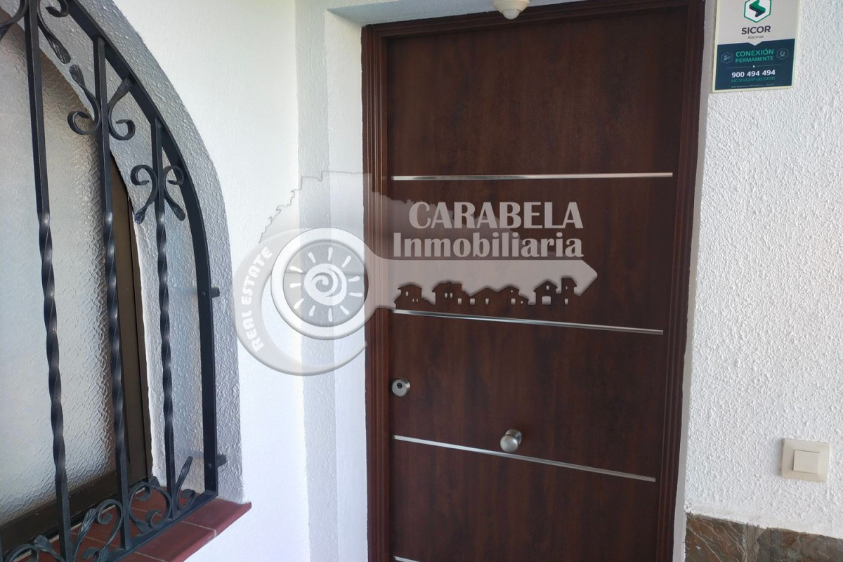Sale of townhouse in  Avenida de la Estacion, 103 , Peñíscola photo 4