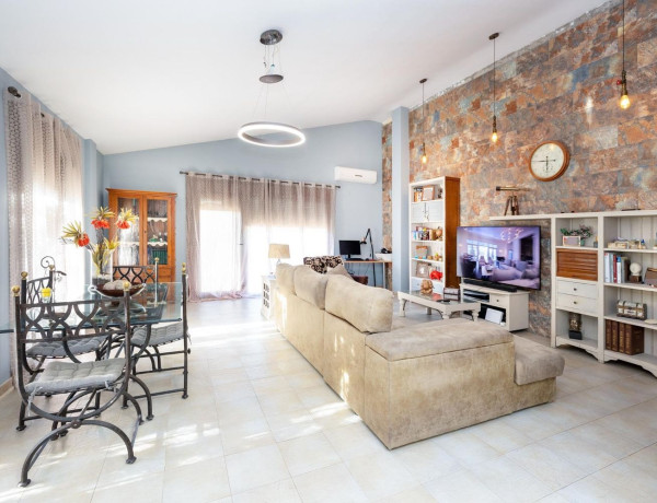 Chalet independiente en venta en Calle Río Duero, 74, Las Gabias photo 1