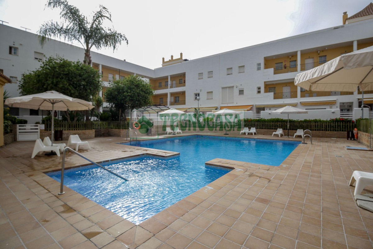 Penthouse sale in  Avenida pez espada, 3, Rota photo 4