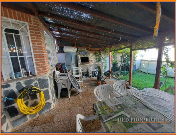 Chalet adosado en venta en , Chozas de Canales thumbnail 2