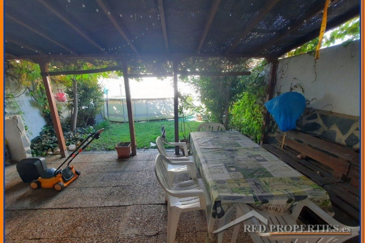 Venta de chalet adosado en , Chozas de Canales photo 5