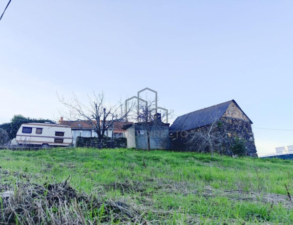 Terreno en venta en calle Outeiriño thumbnail 2