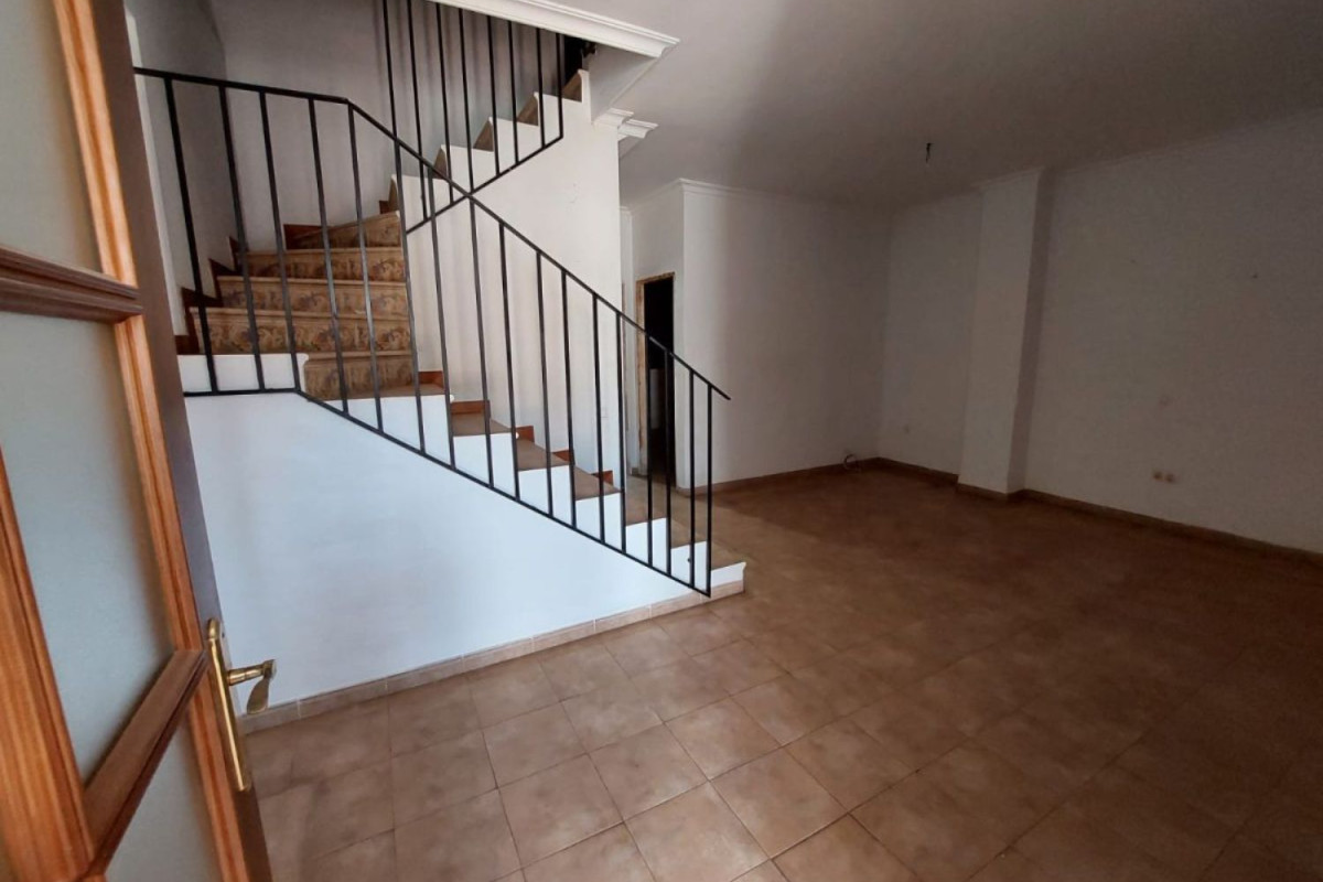 Продажа таунхауса в , Бургильос photo 3