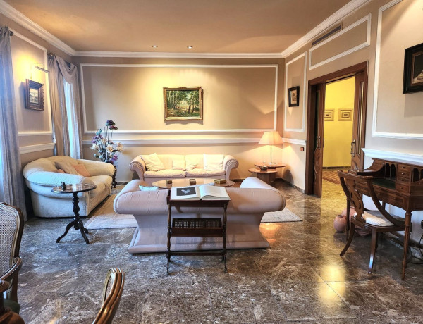 Piso en venta en Gran via marques del turia, València thumbnail 1