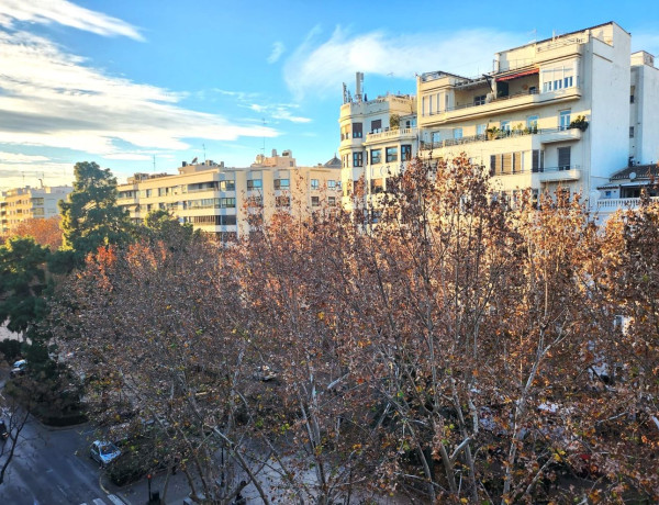 Piso en venta en  Gran via marques del turia, València photo 4