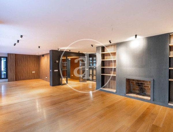 Piso en venta en Calle del Rosari, Barcelona thumbnail 1
