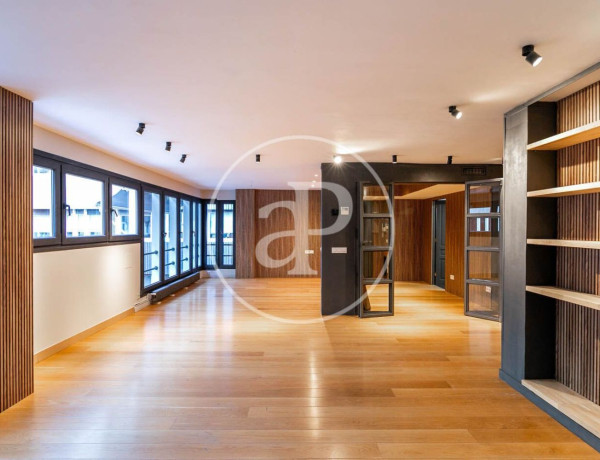 Piso en venta en Calle del Rosari, Barcelona thumbnail 2