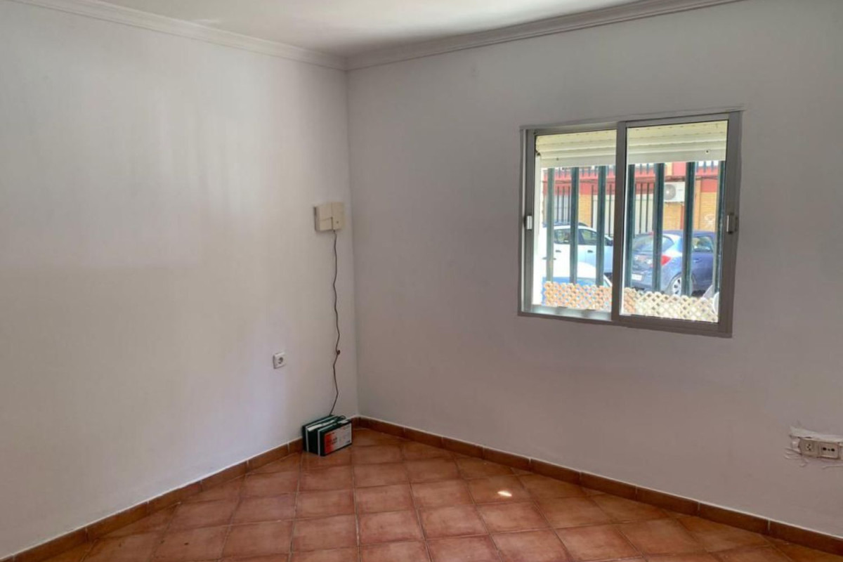 Venta de piso en Calle Virgen de los Desamparados, Dos Hermanas
 photo 3