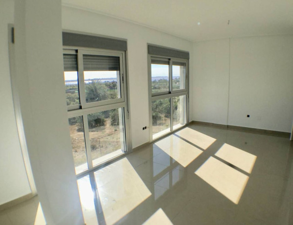 Bajo en venta en , Los Montesinos photo 2
