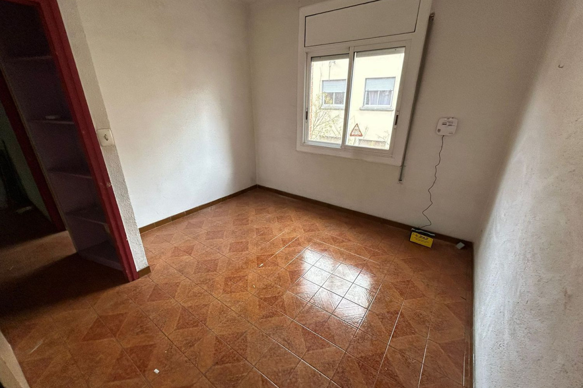 Venta de piso en Calle Treball, Hospitalet de Llobregat
 photo 2
