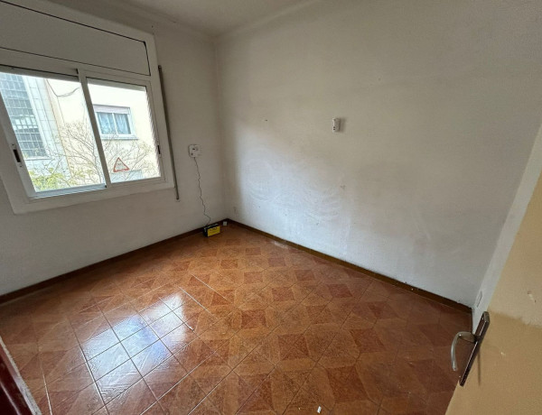 Piso en venta en  Calle Treball, Hospitalet de Llobregat photo 3
