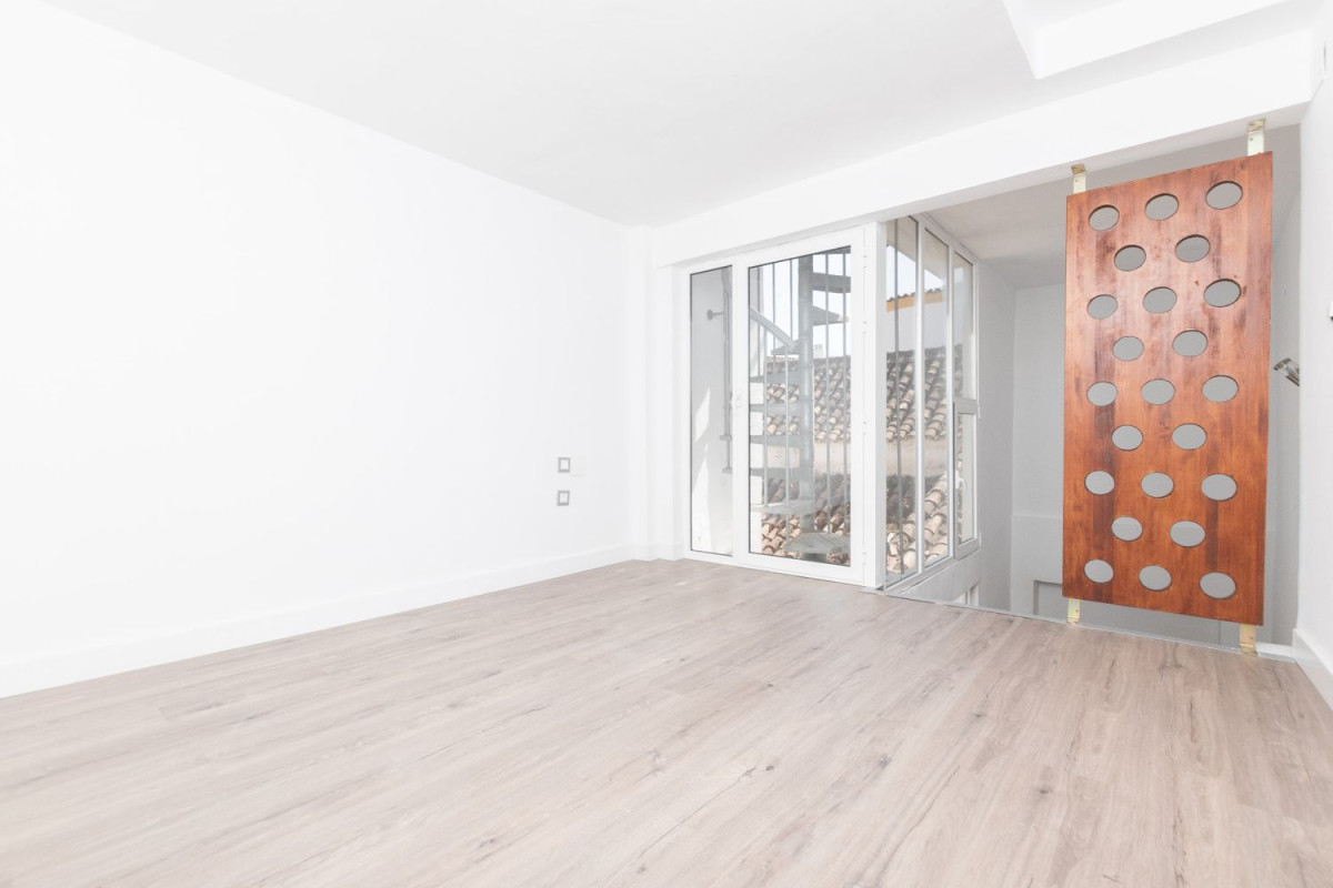 Sale of townhouse in Estepona Town , Estepona photo 4