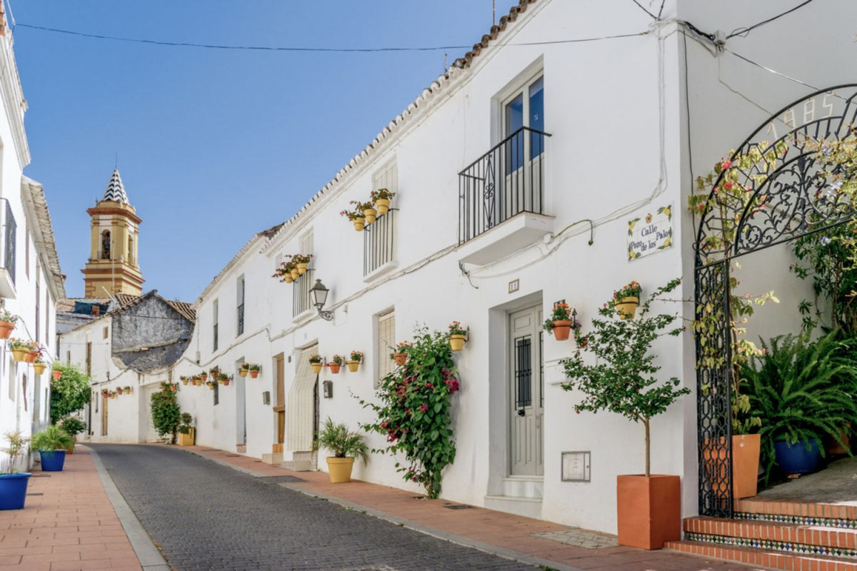 Sale of townhouse in Estepona Town , Estepona photo 5