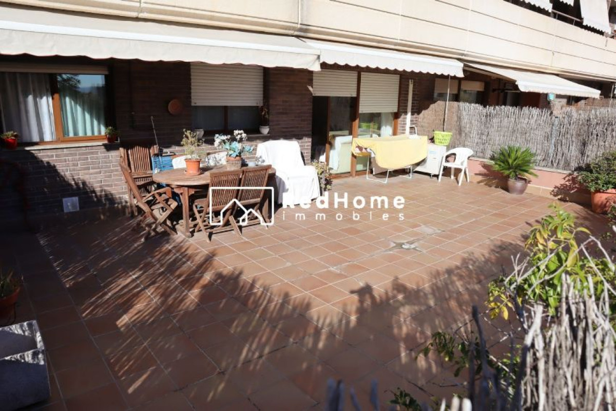Sale of ground in melinia jesenka, Sabadell
photo 1