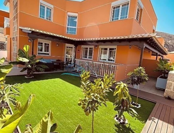 Chalet independiente en venta en Avenida San Francisco, 55, Arona thumbnail 1