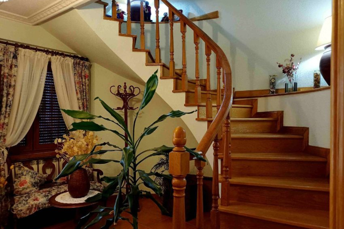 Venta de chalet adosado en , Ciudad-Rodrigo photo 1