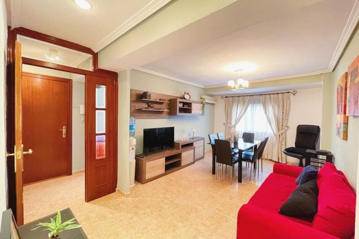Sale of apartment in Calle l'Almara, Burjassot
photo 3