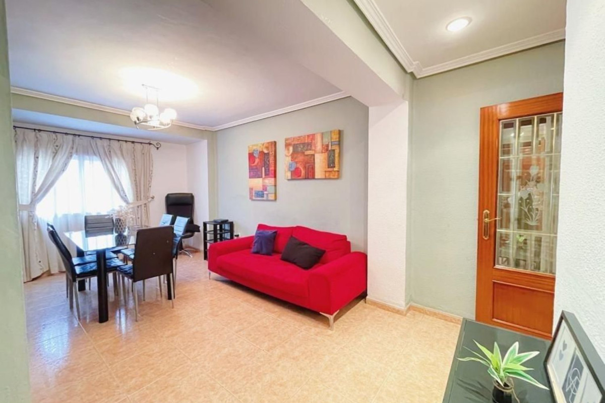 Sale of apartment in Calle l'Almara, Burjassot
photo 4