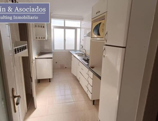 Piso en venta en Calle Herberos, 3, Dos Hermanas photo 1