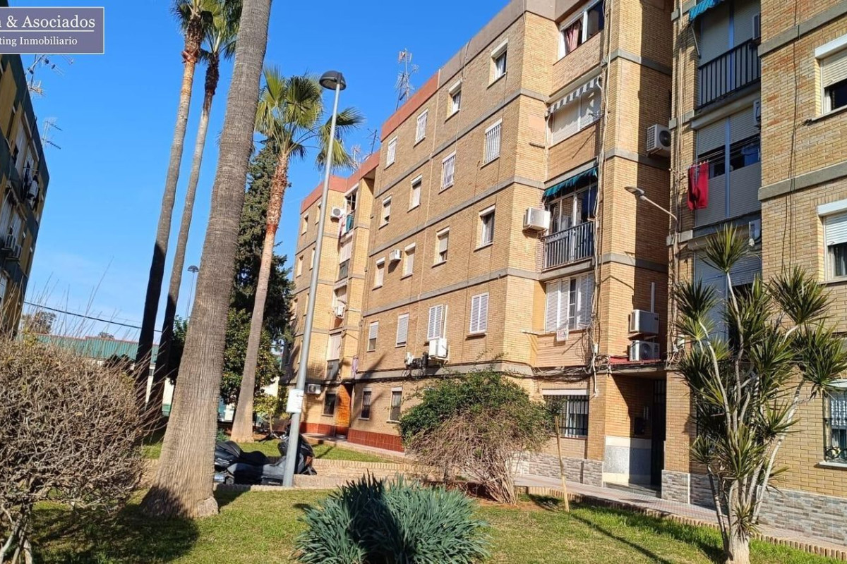 Venta de piso en Calle Herberos, 3, Dos Hermanas
photo 2